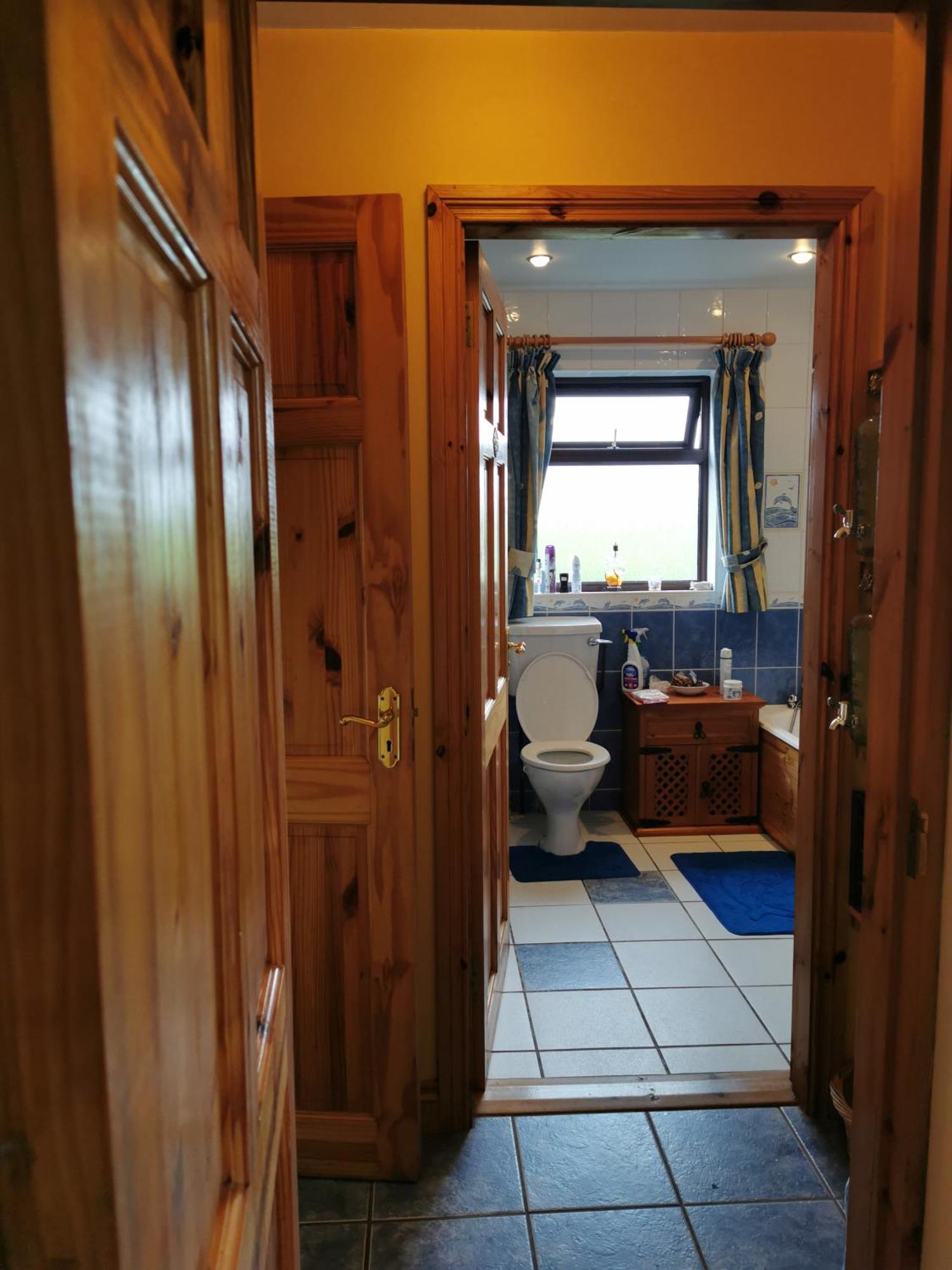 Catherine'S Lair A Quiet Peaceful Homestay Westport Værelse billede